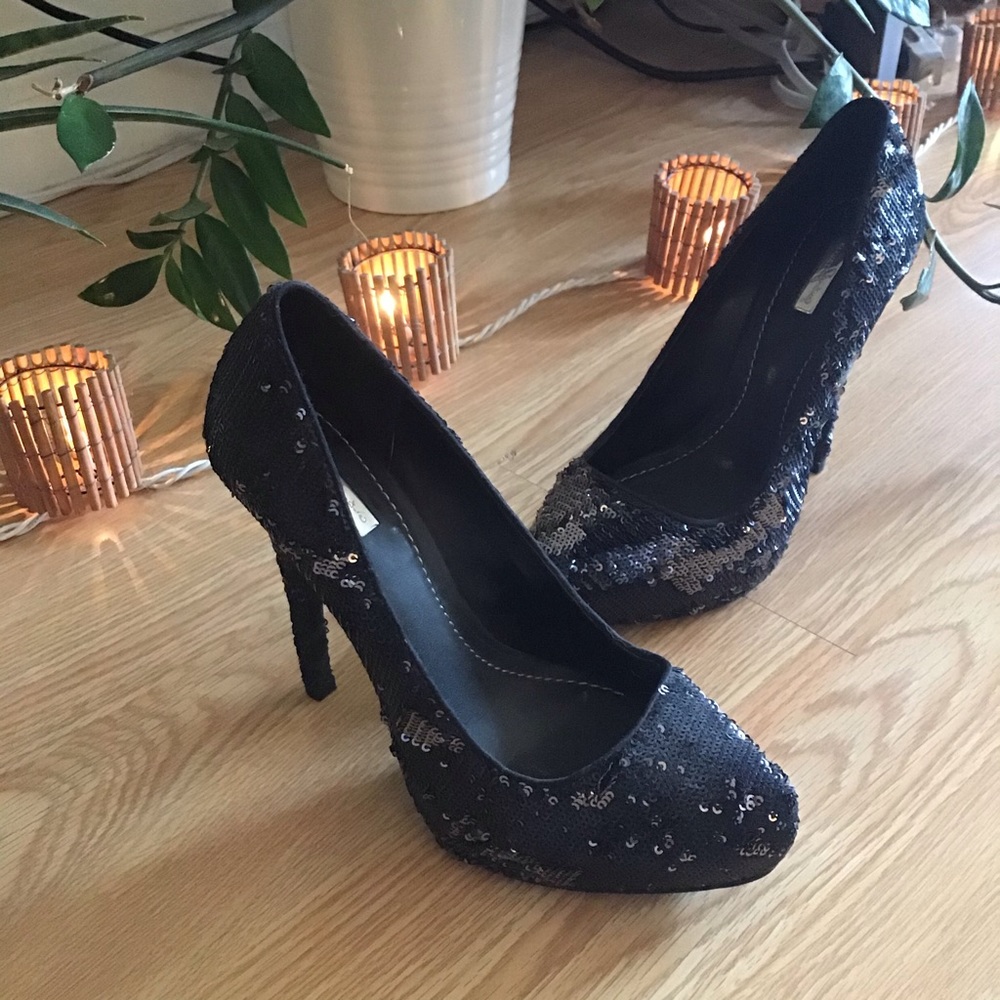 Report Signature Sequin Platform Pumps Size 7 - image 2